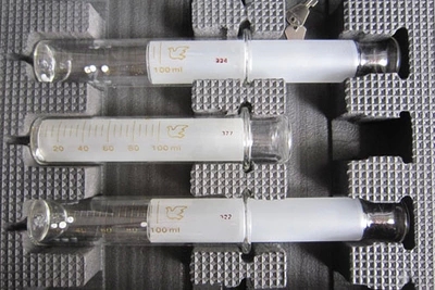 專(zhuān)業(yè)生產(chǎn)各種KDZD變壓器油樣箱