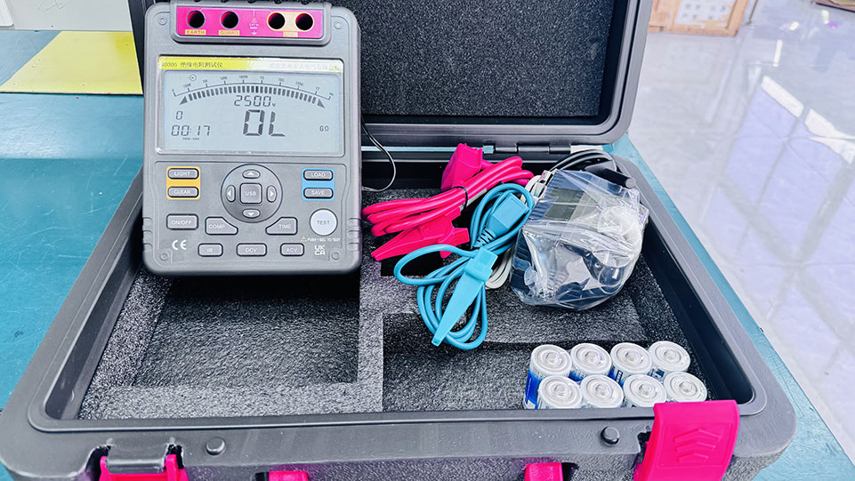 武漢凱迪正大電氣有限公司向河北省計量監(jiān)督檢測研究院成功供貨 KD305 絕緣電阻測試儀等設(shè)備